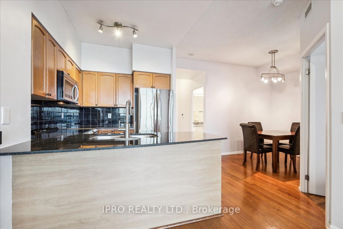 219 Fort York Blvd, #3411