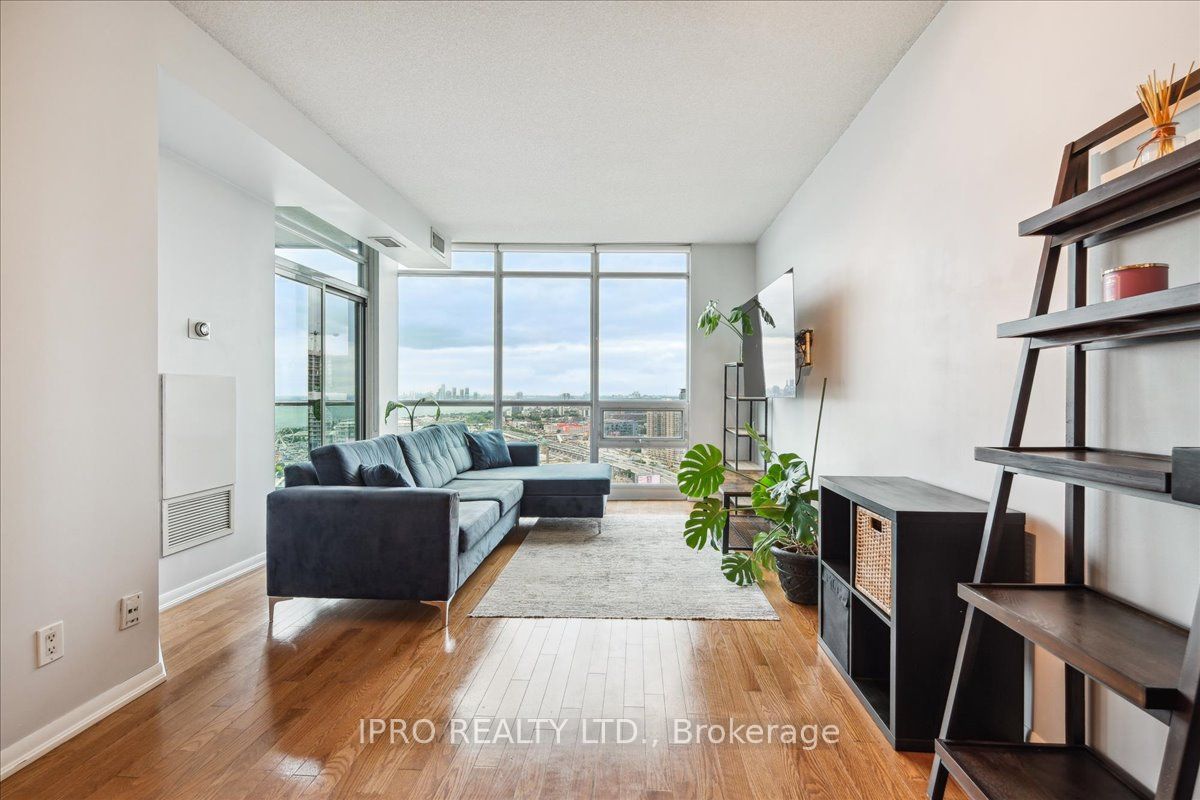 219 Fort York Blvd, #3411