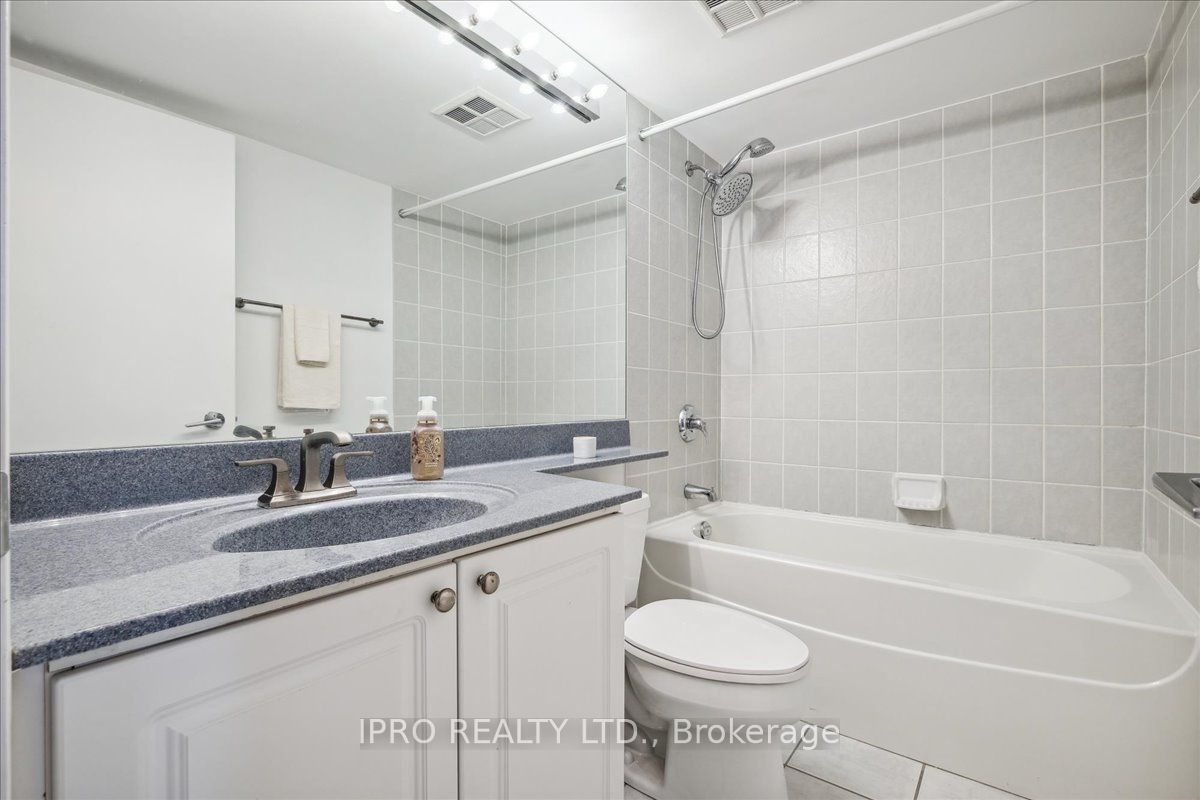 219 Fort York Blvd, #3411