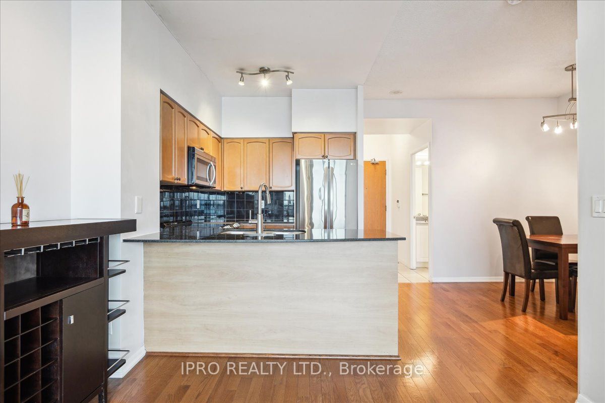 219 Fort York Blvd, #3411
