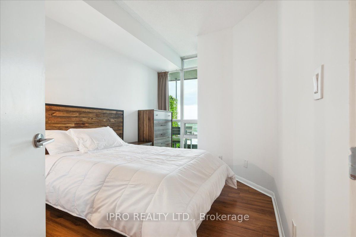 219 Fort York Blvd, #3411