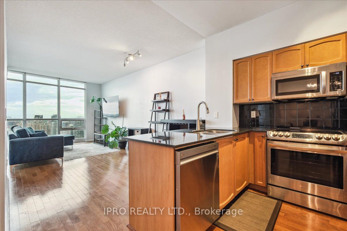 219 Fort York Blvd, #3411