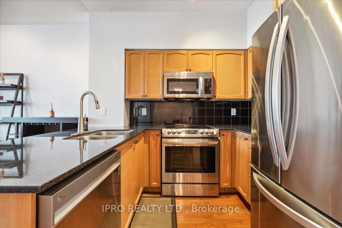 219 Fort York Blvd, #3411