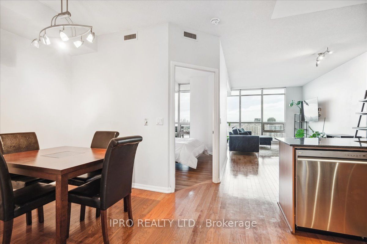 219 Fort York Blvd, #3411