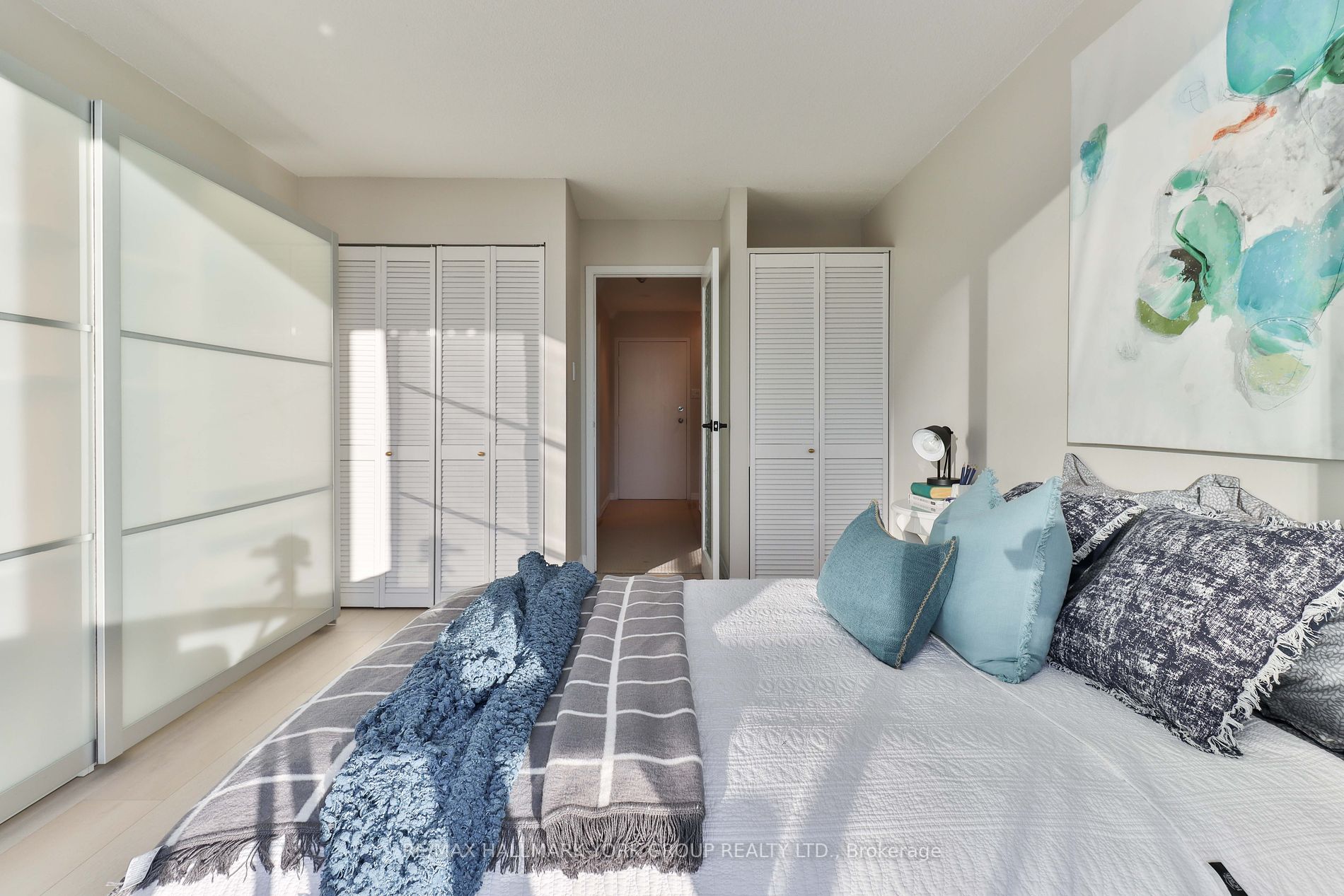 86 Gerrard St E, #22C