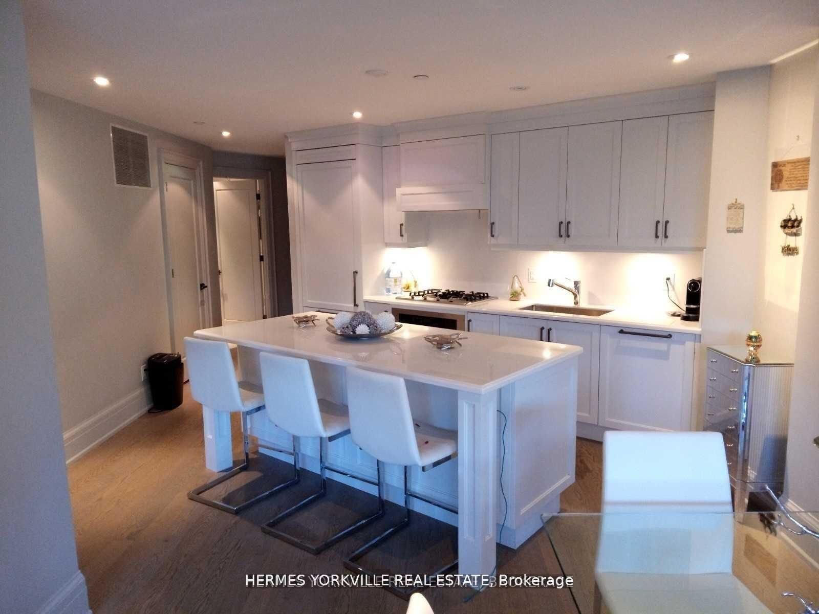 181 Davenport Road, #201