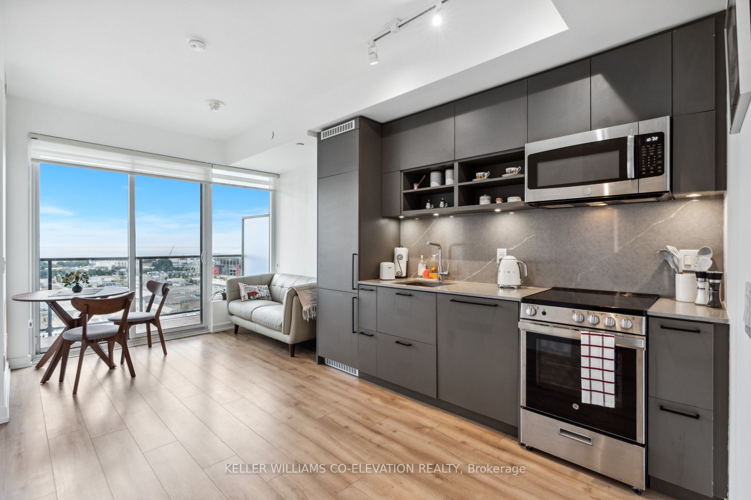 135 East Liberty St, #1312