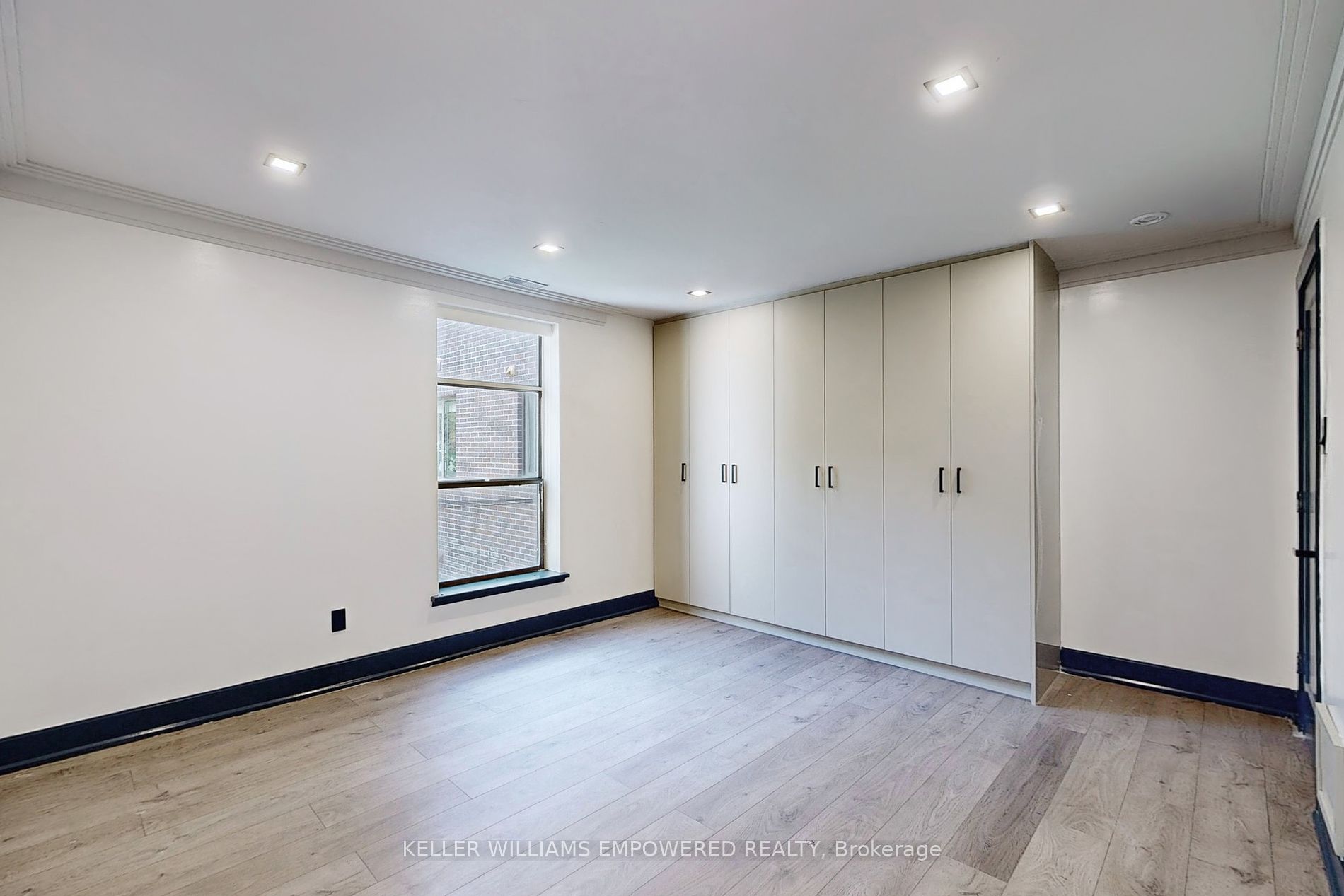 166 Sherwood Avenue, #4