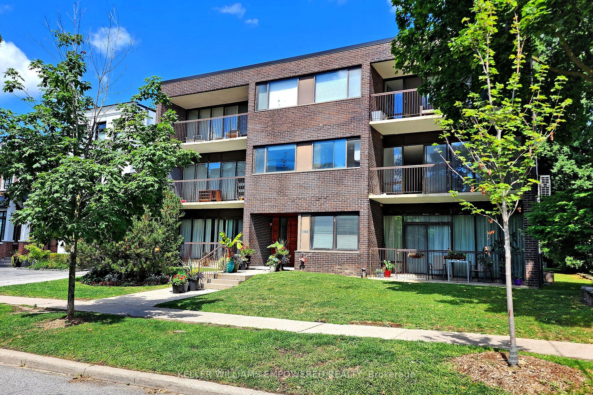 166 Sherwood Avenue, #4