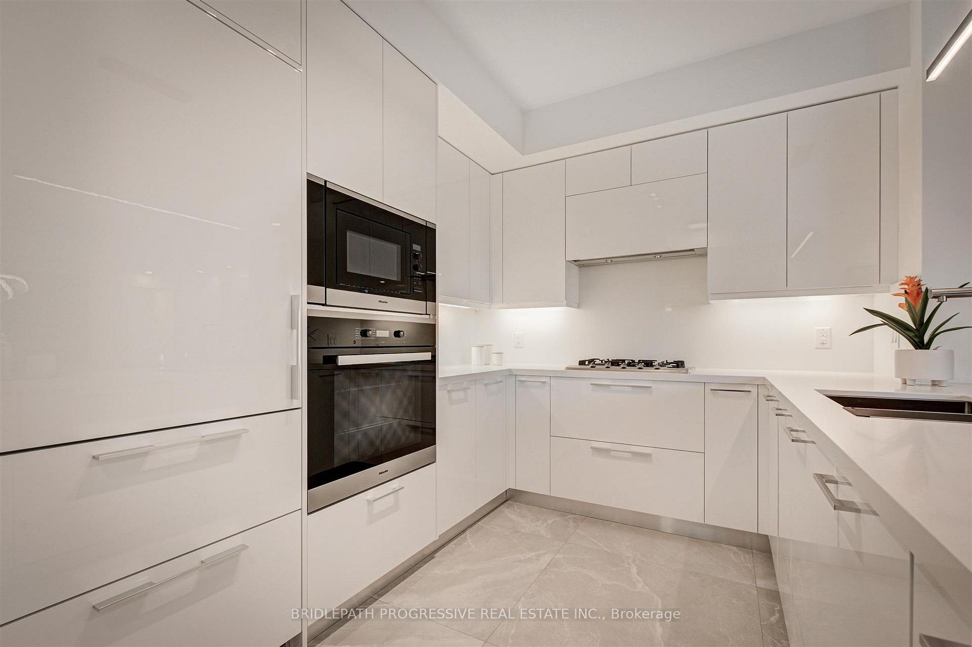 3 Southvale Dr, #301