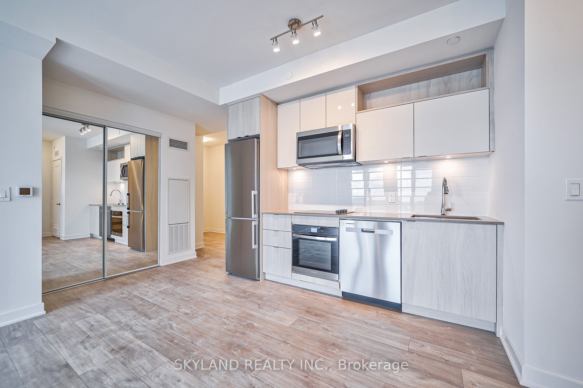 70 Princess Street, #LPH2901