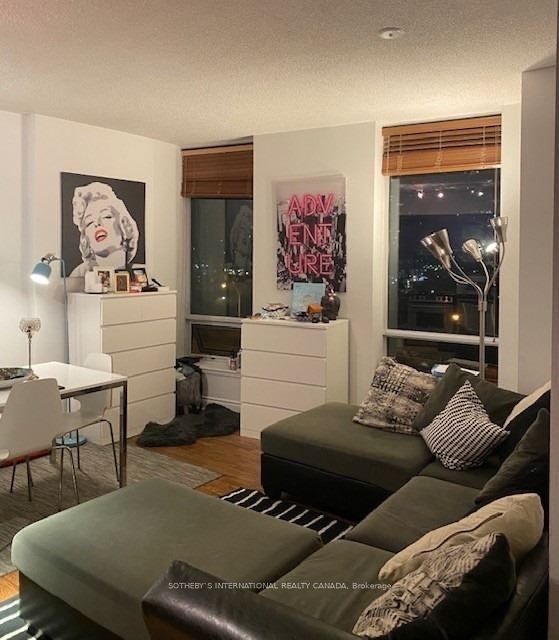 500 Queens Quay W, #912E
