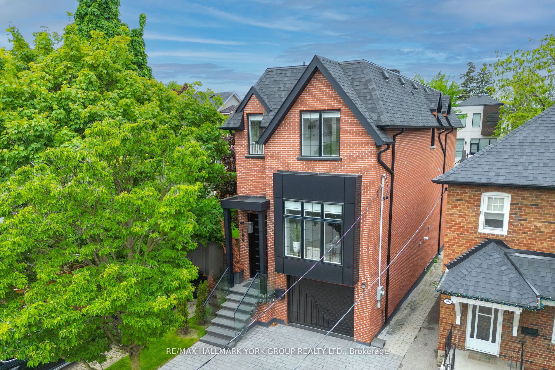 100 Roe Ave
