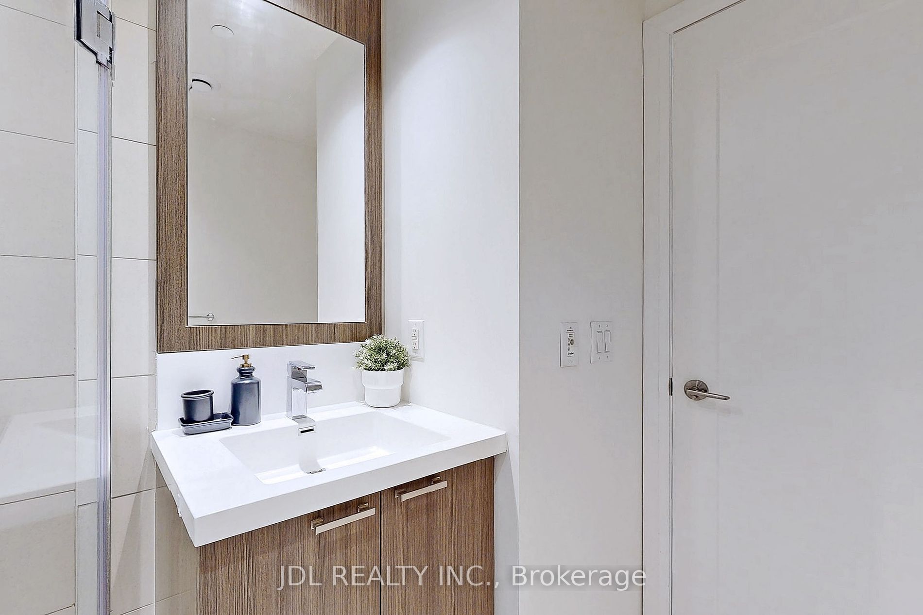 120 Harrison Garden Blvd, #1506