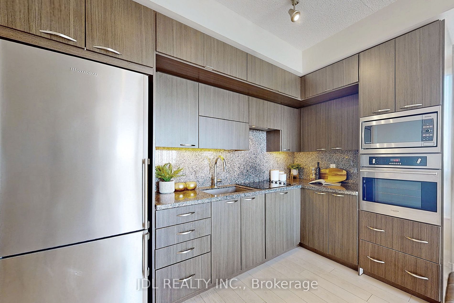 120 Harrison Garden Blvd, #1506