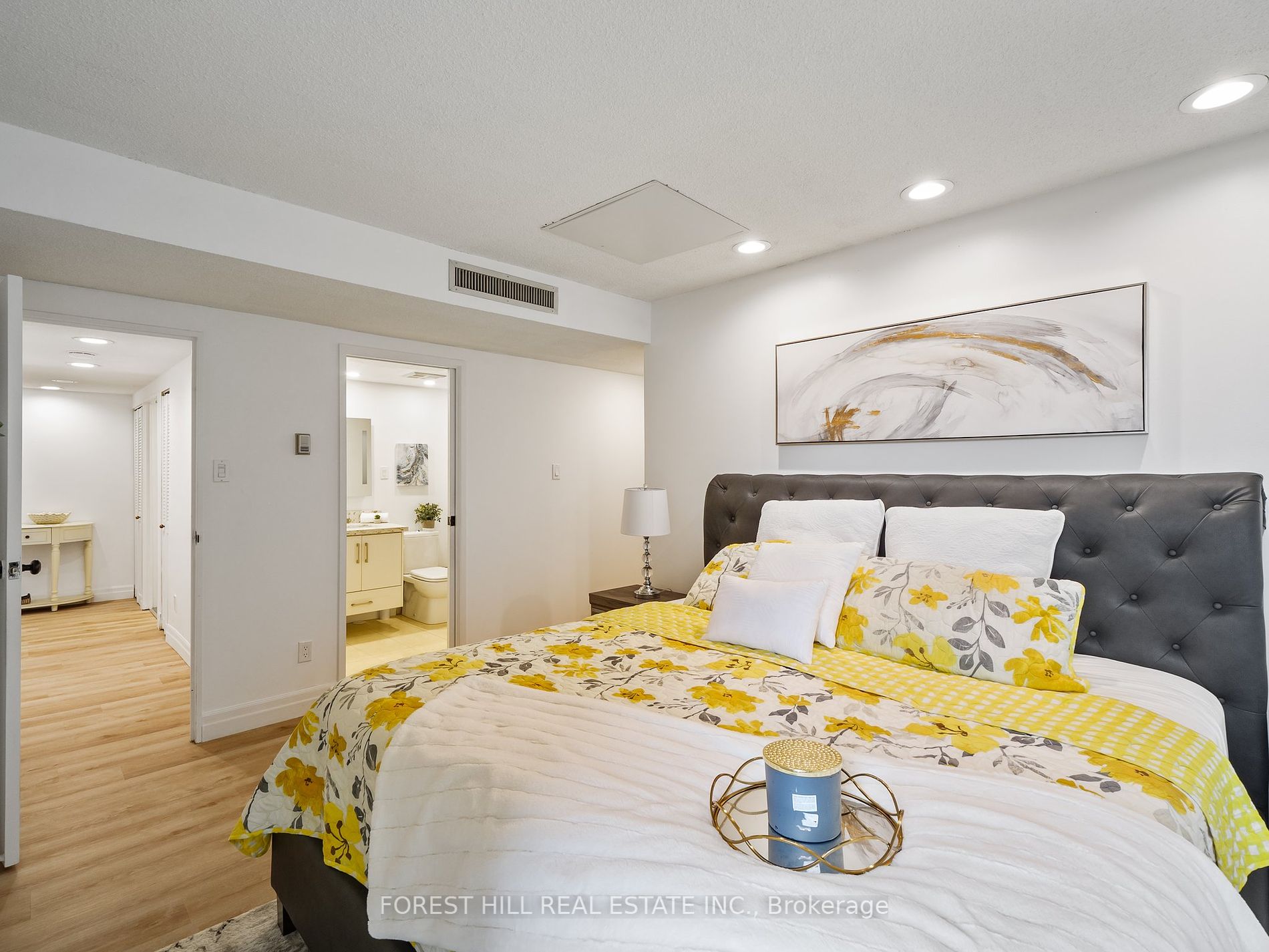 65 Harbour Square, #604