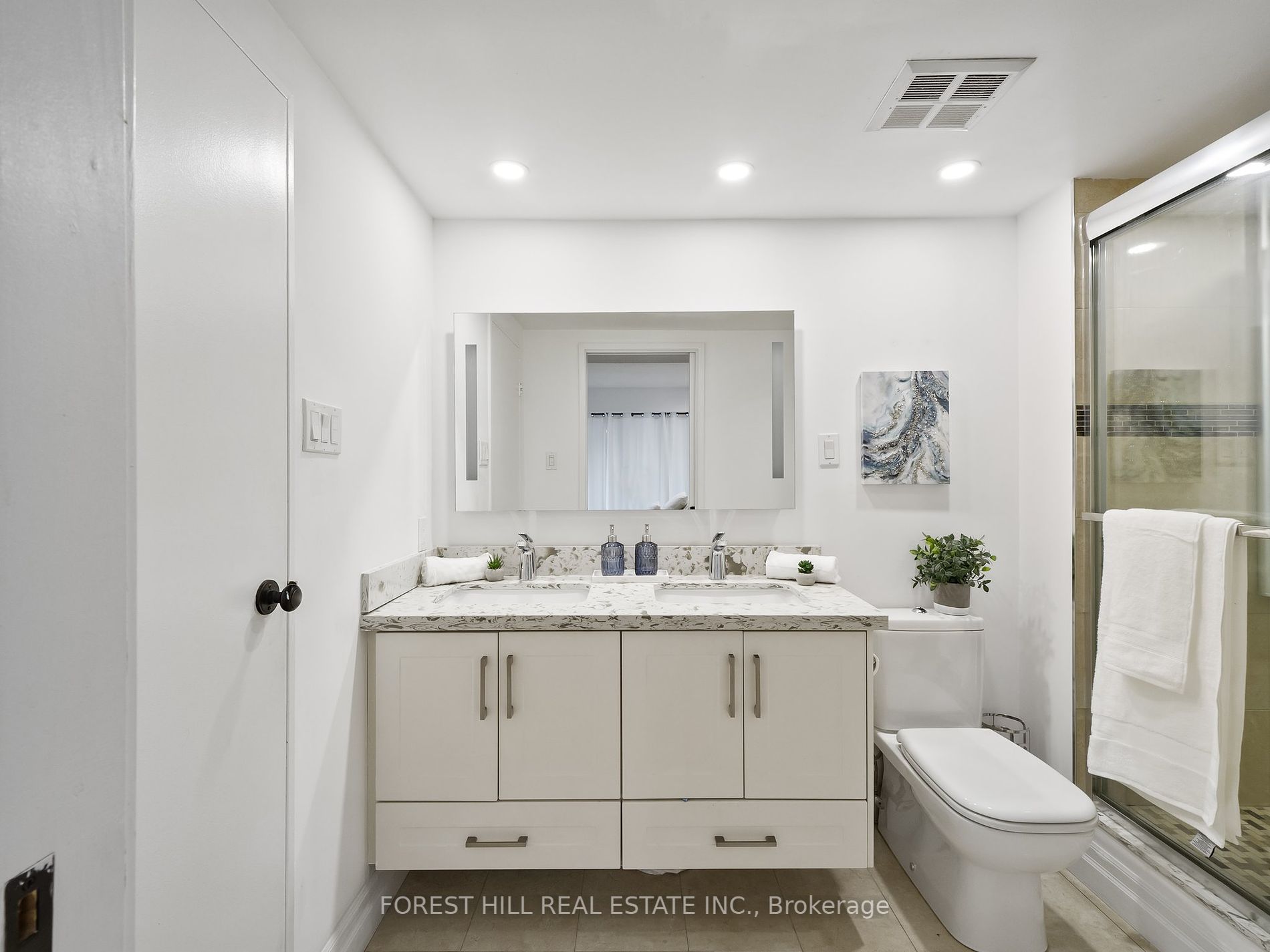 65 Harbour Square, #604