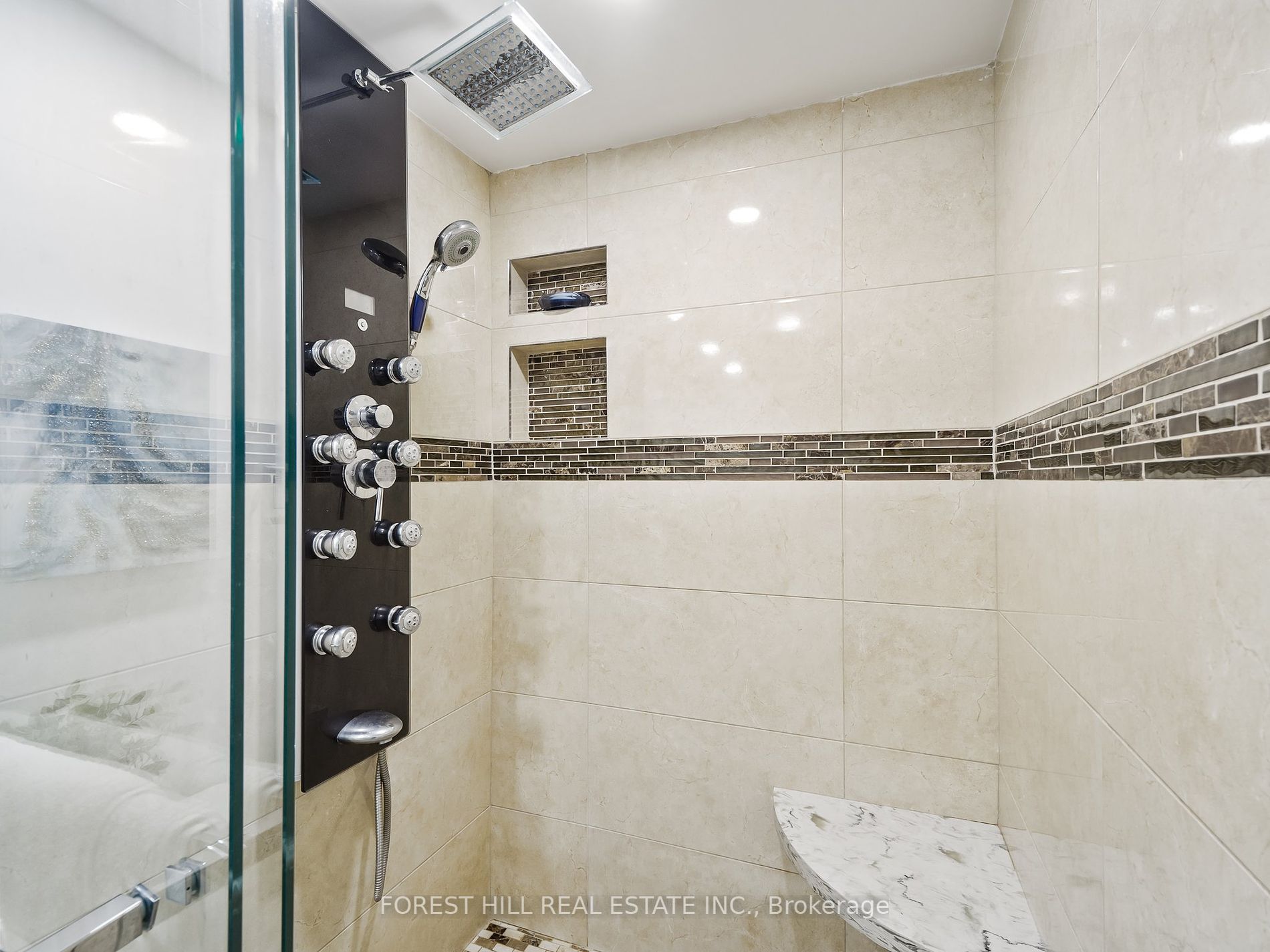 65 Harbour Square, #604