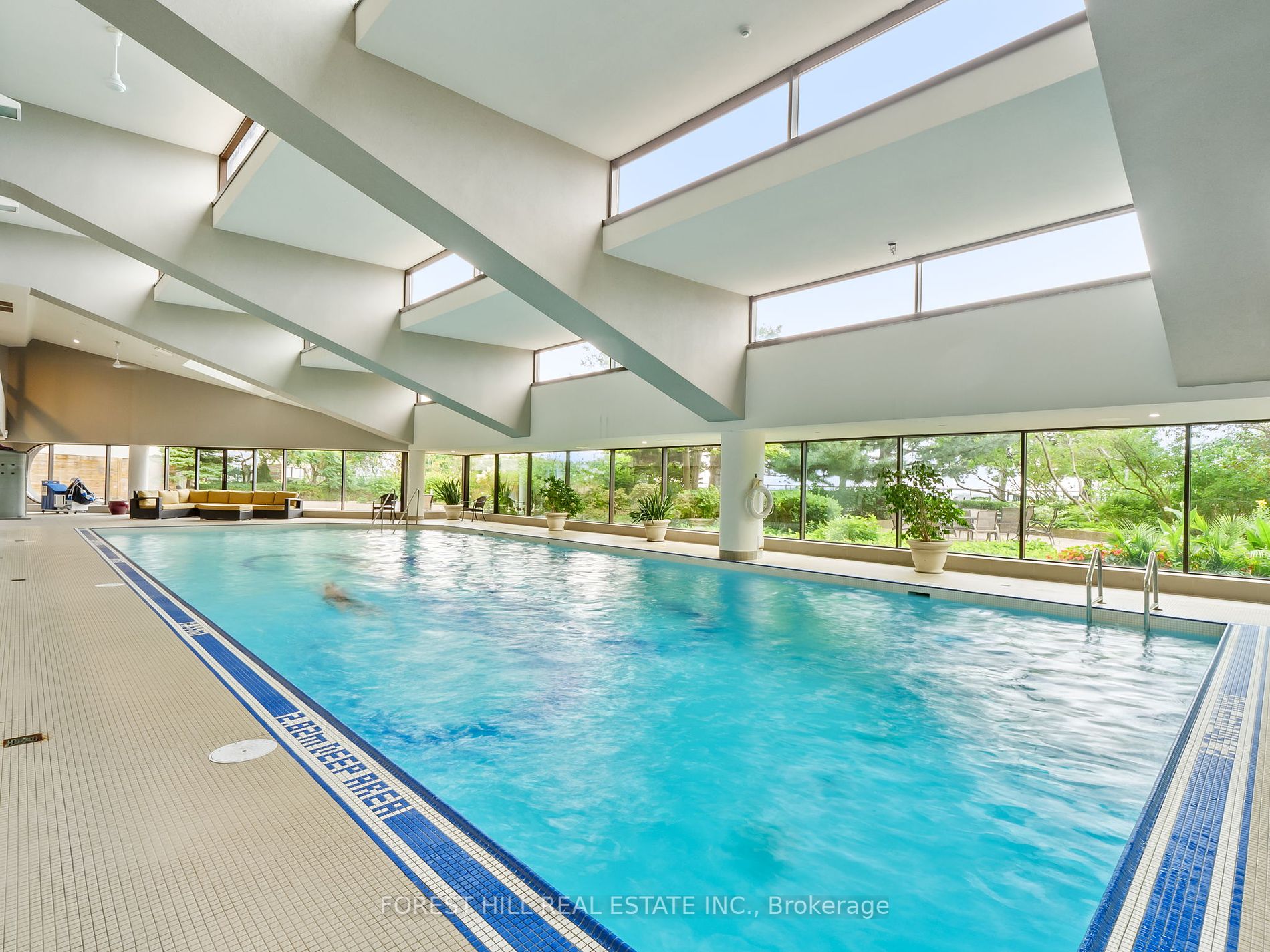 65 Harbour Square, #604