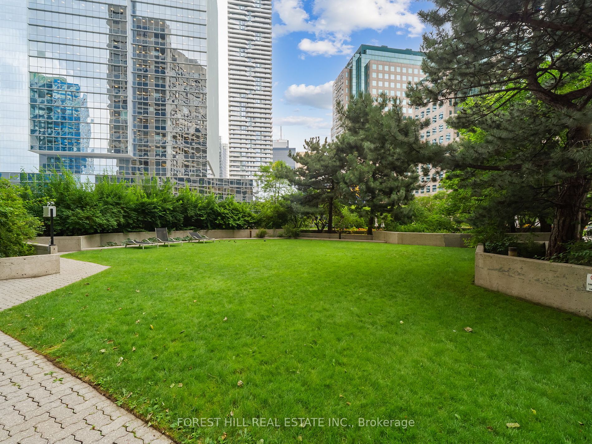 65 Harbour Square, #604