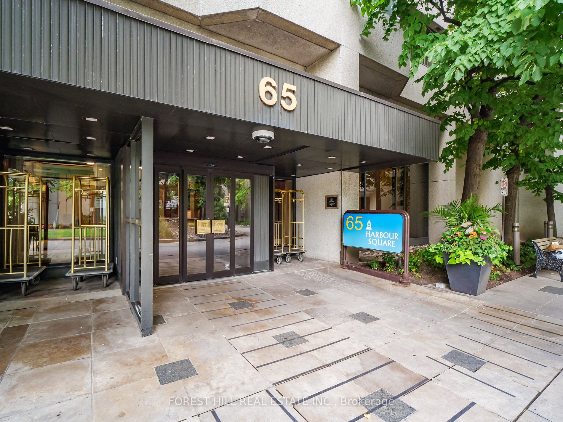 65 Harbour Square, #604