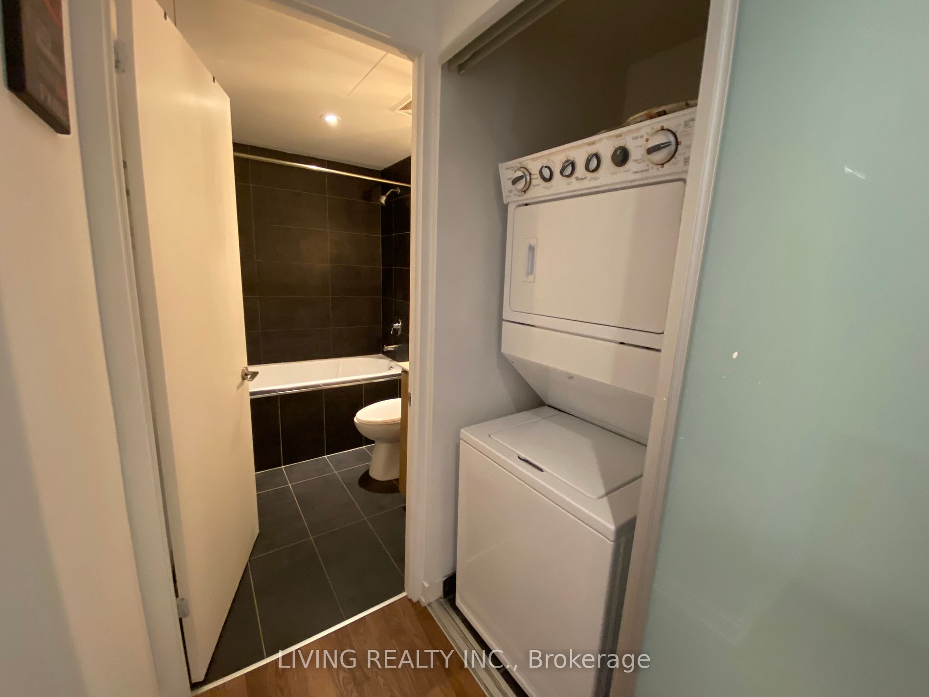 650 King St W, #604
