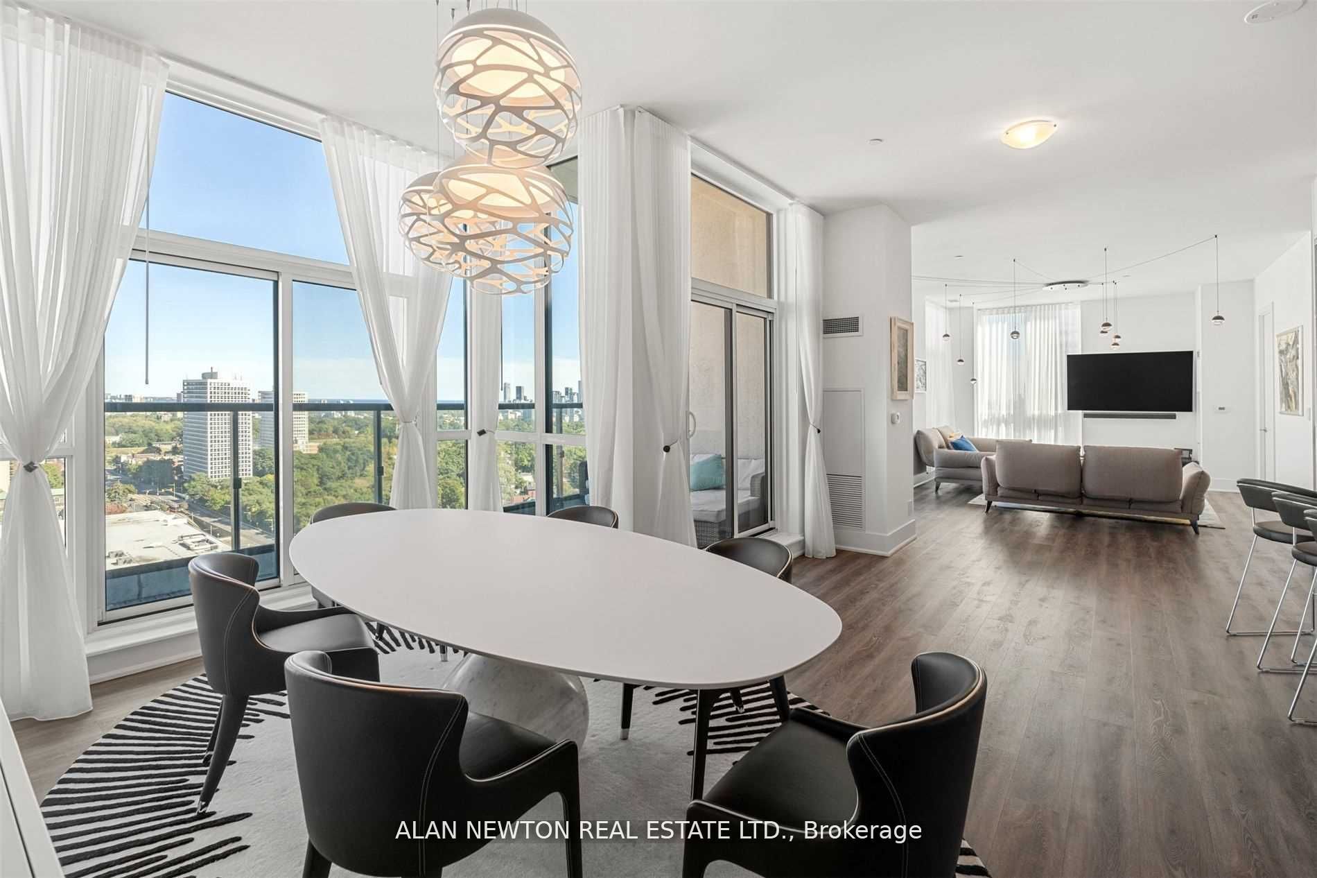 1486 Bathurst St, #Ph02