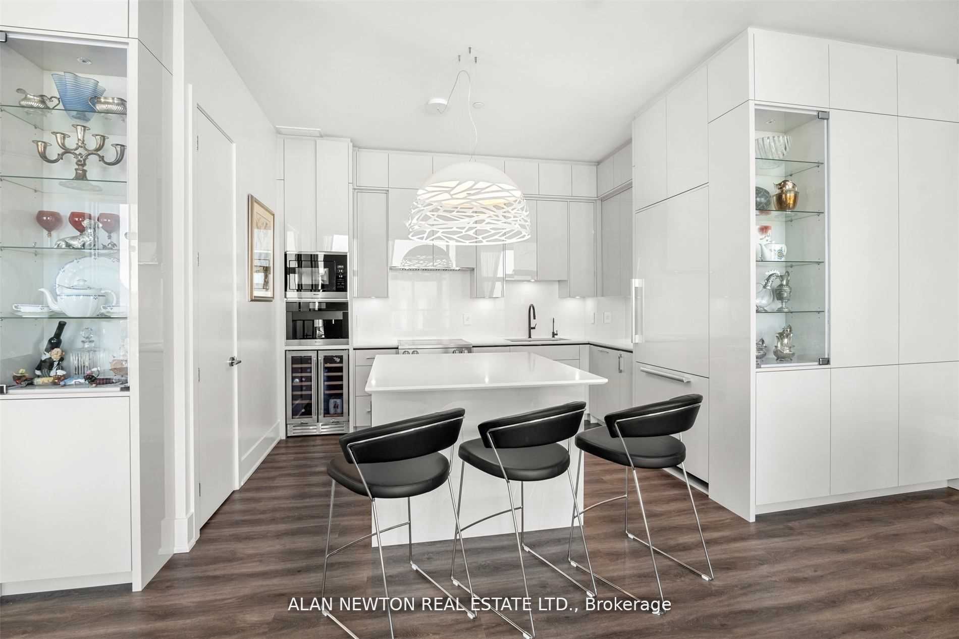 1486 Bathurst St, #Ph02