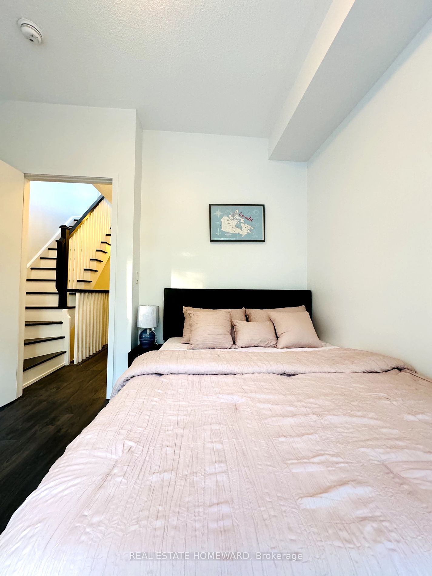 17 St. Bartholomew Street, #17