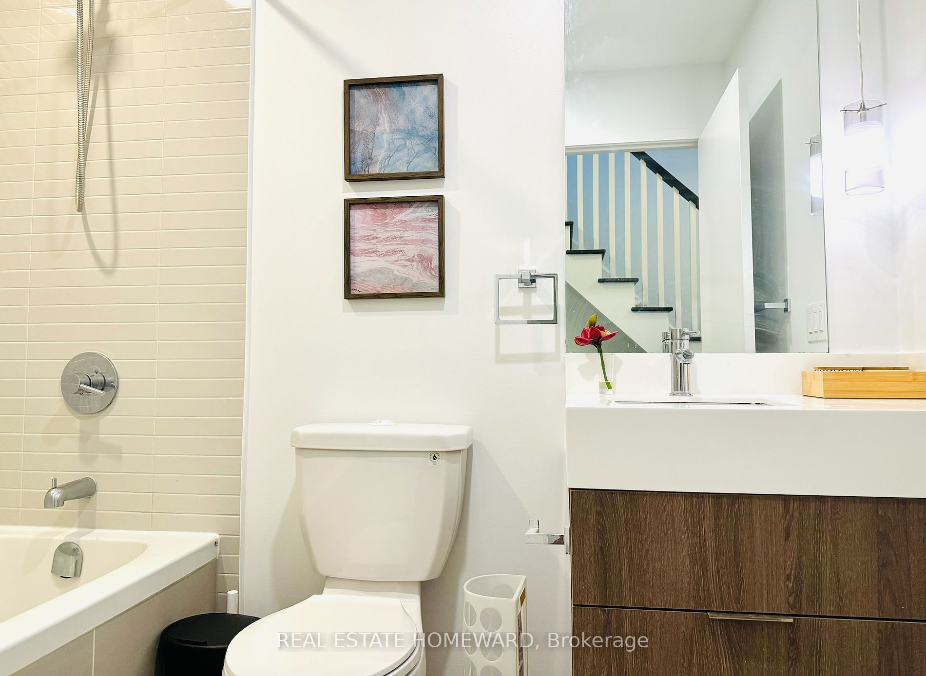 17 St. Bartholomew Street, #17