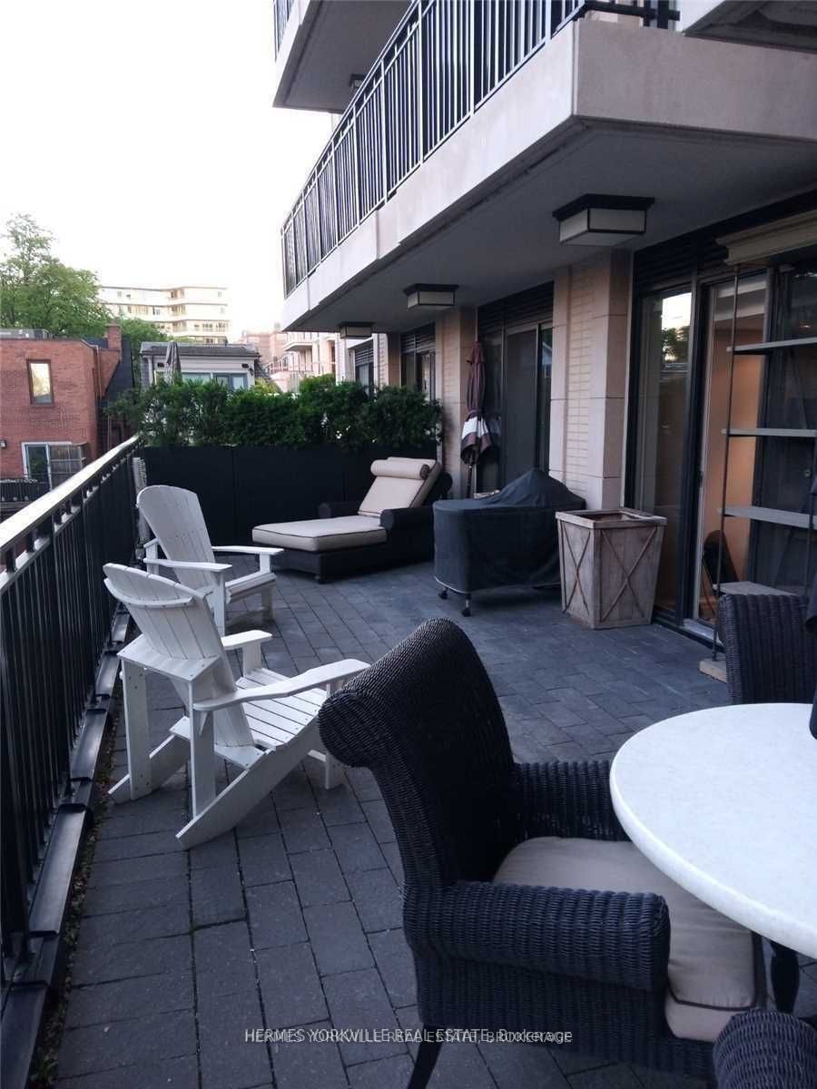 181 Davenport Road, #201