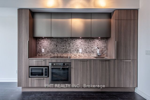 85 Wood Street #1617