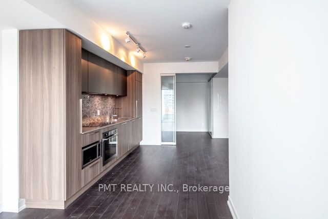 85 Wood Street #1617