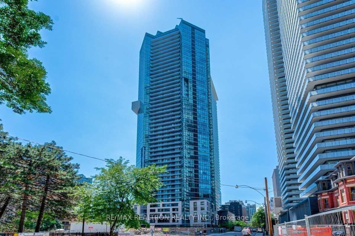 45 Charles Street E #2212