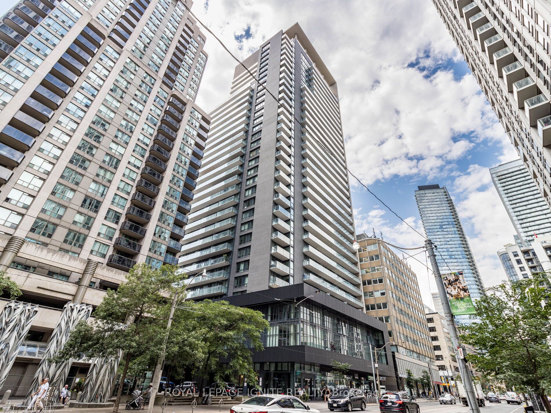 770 Bay St, #2509