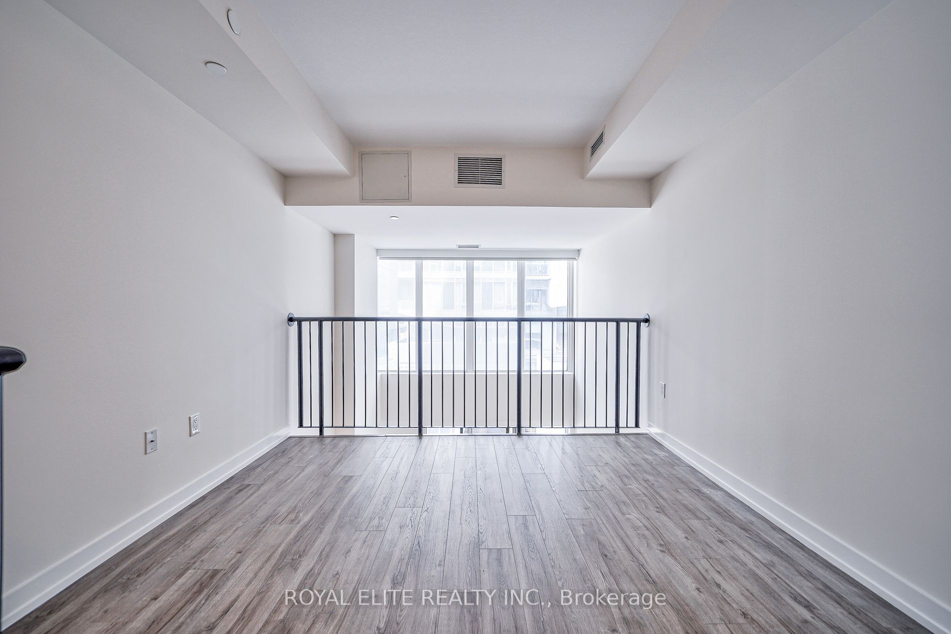 77 Shuter St, #520