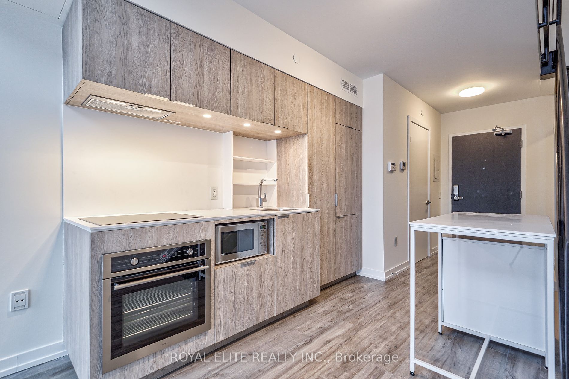 77 Shuter St, #520