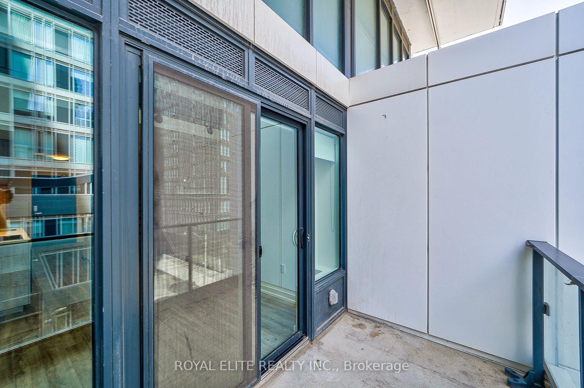 77 Shuter St, #520