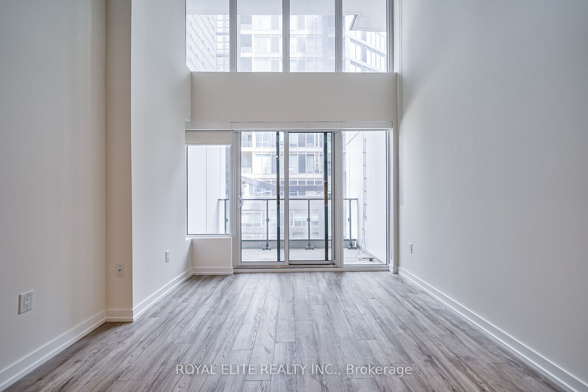 77 Shuter St, #520