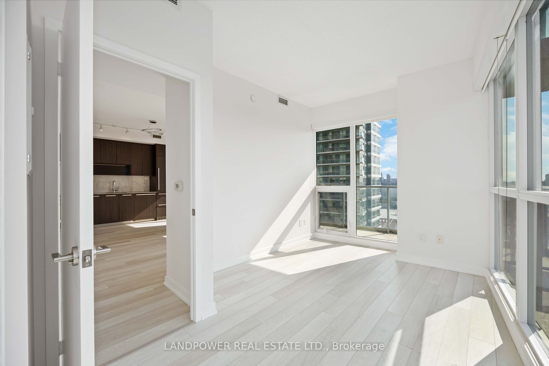 115 McMahon Drive, #1110