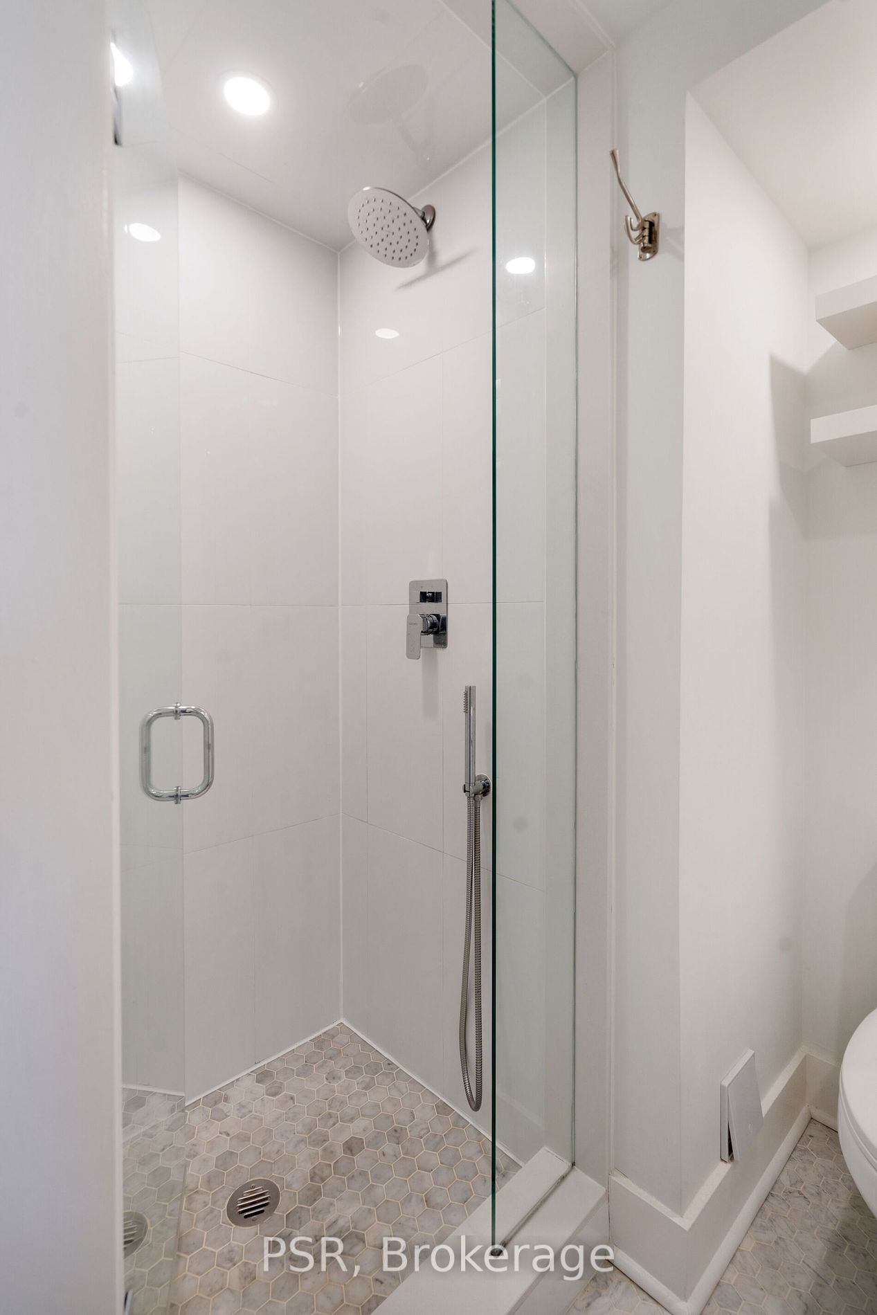 1599 Bathurst St, #16