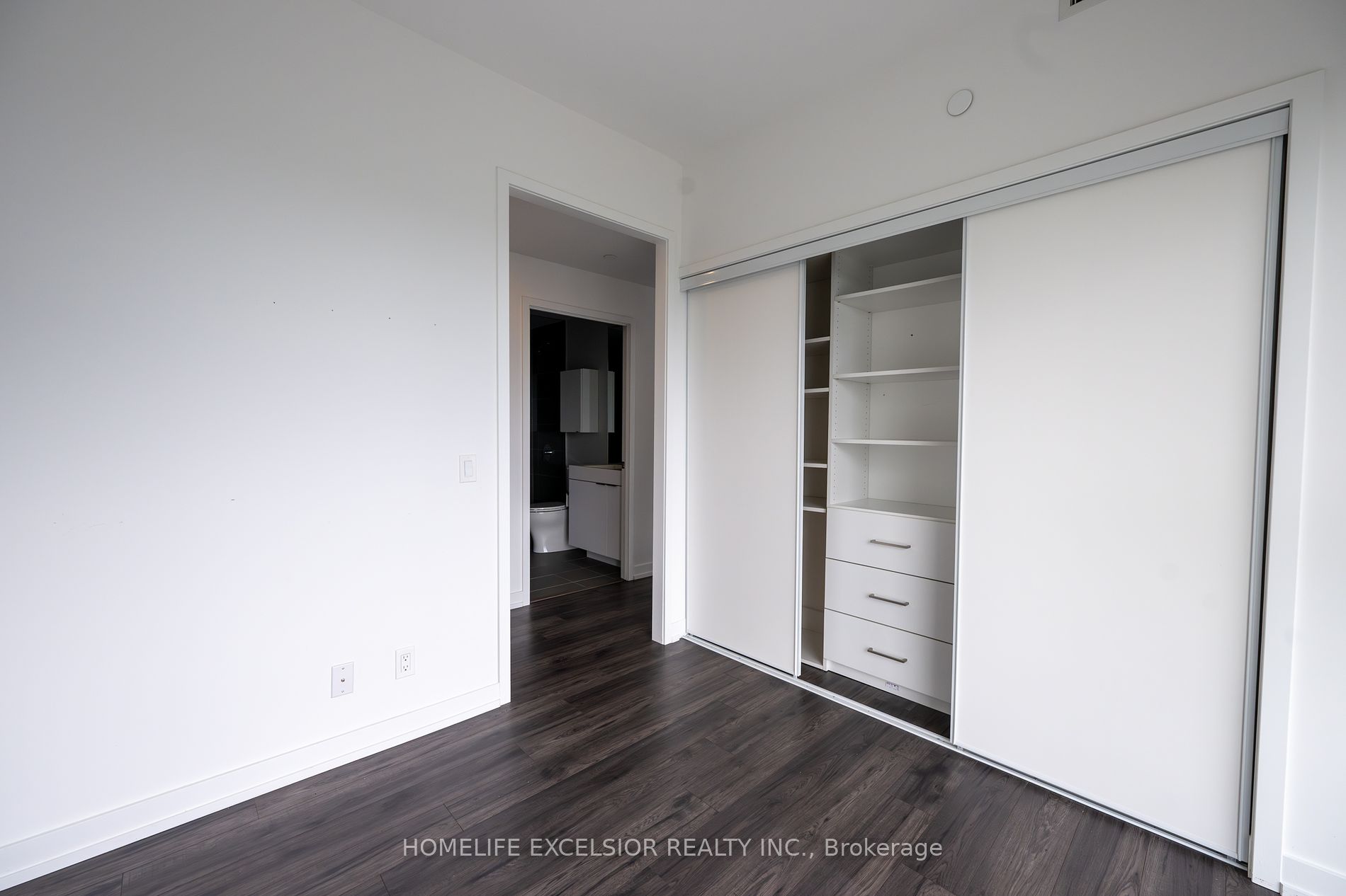 33 Helendale Avenue #1410