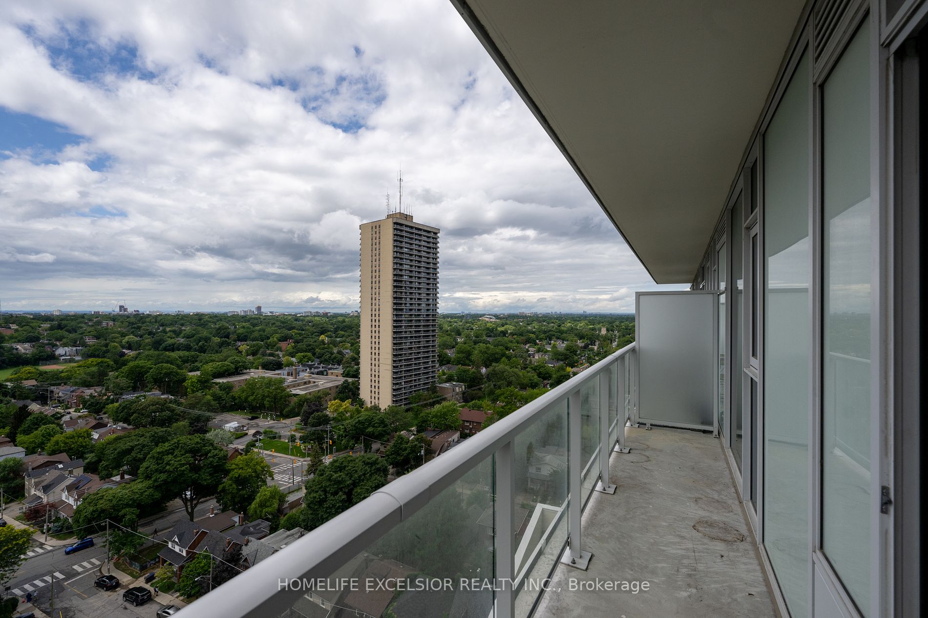 33 Helendale Avenue #1410