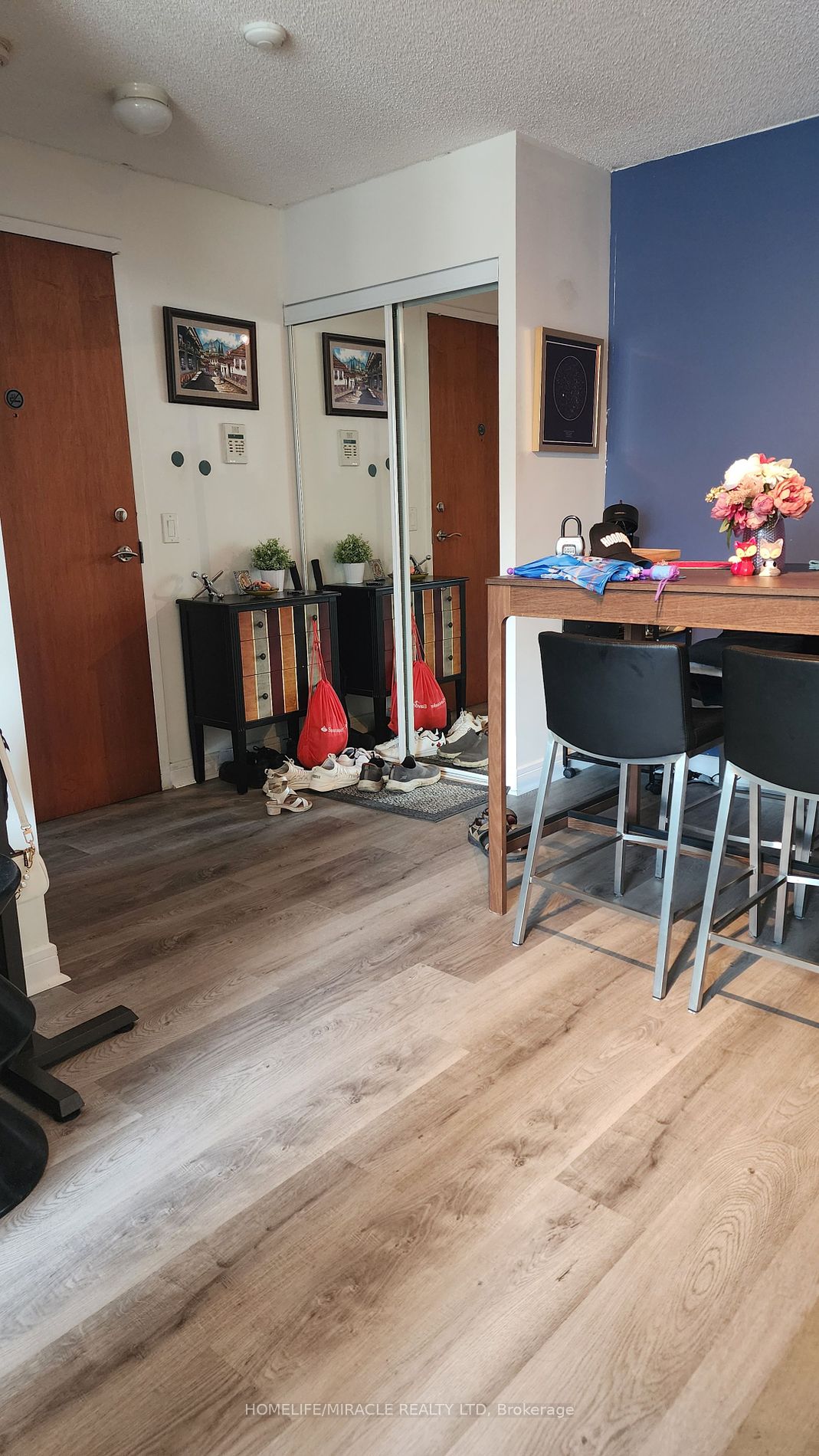 31 Bales Avenue #210