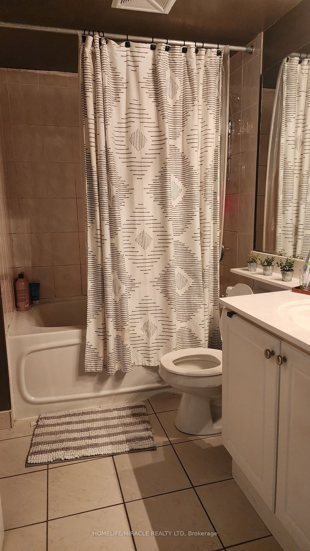 31 Bales Avenue #210
