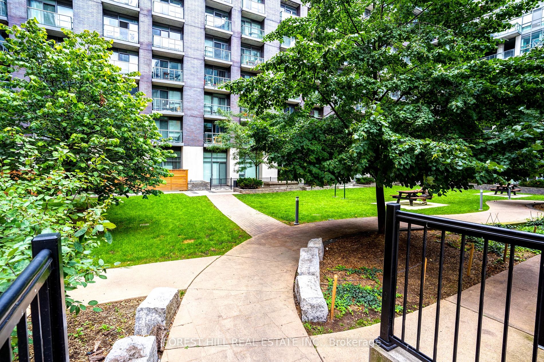 170 Sudbury Street, #405