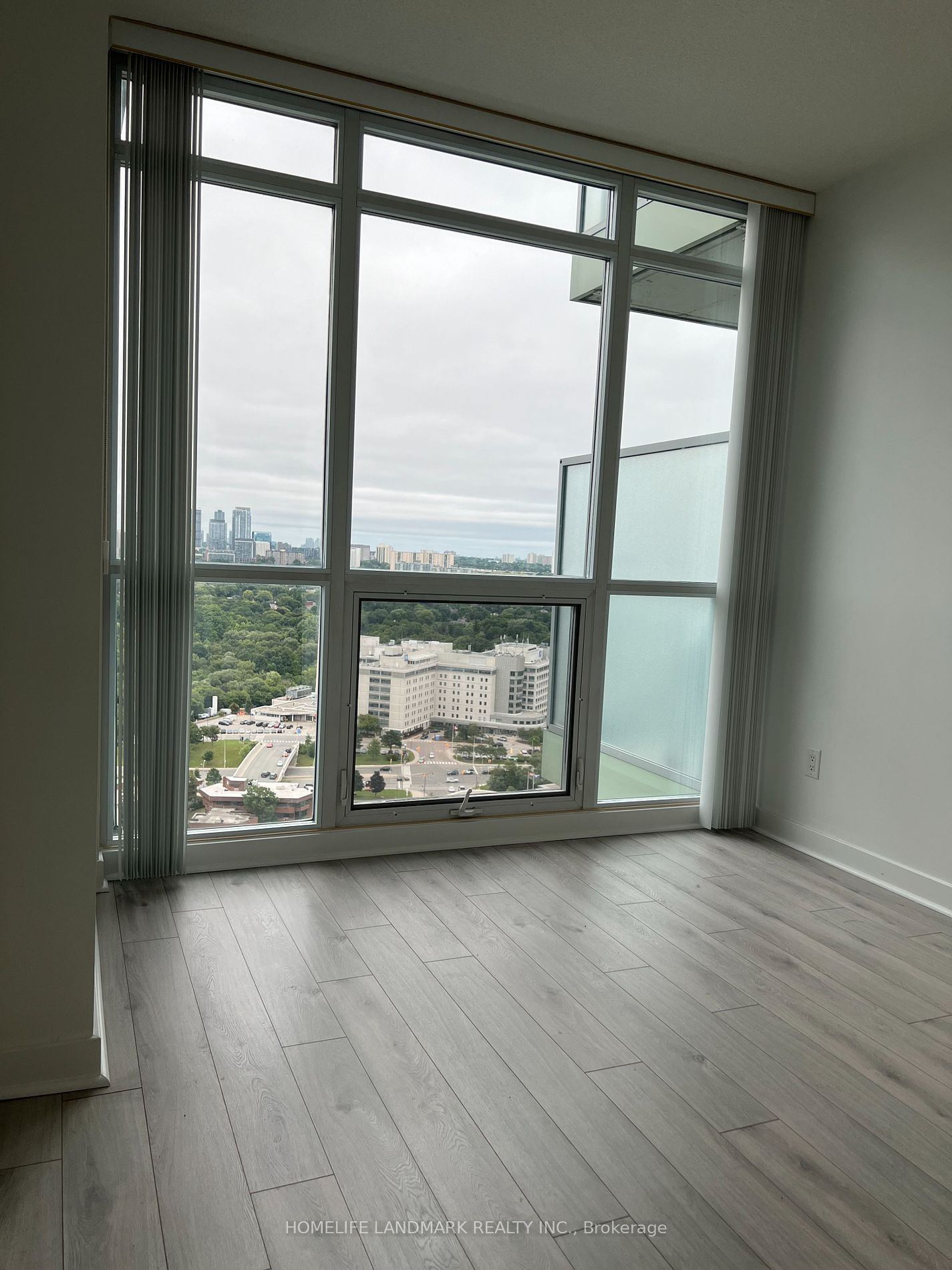 33 Singer Court, #3002