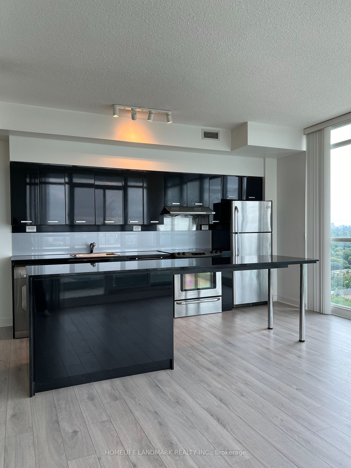 33 Singer Court, #3002
