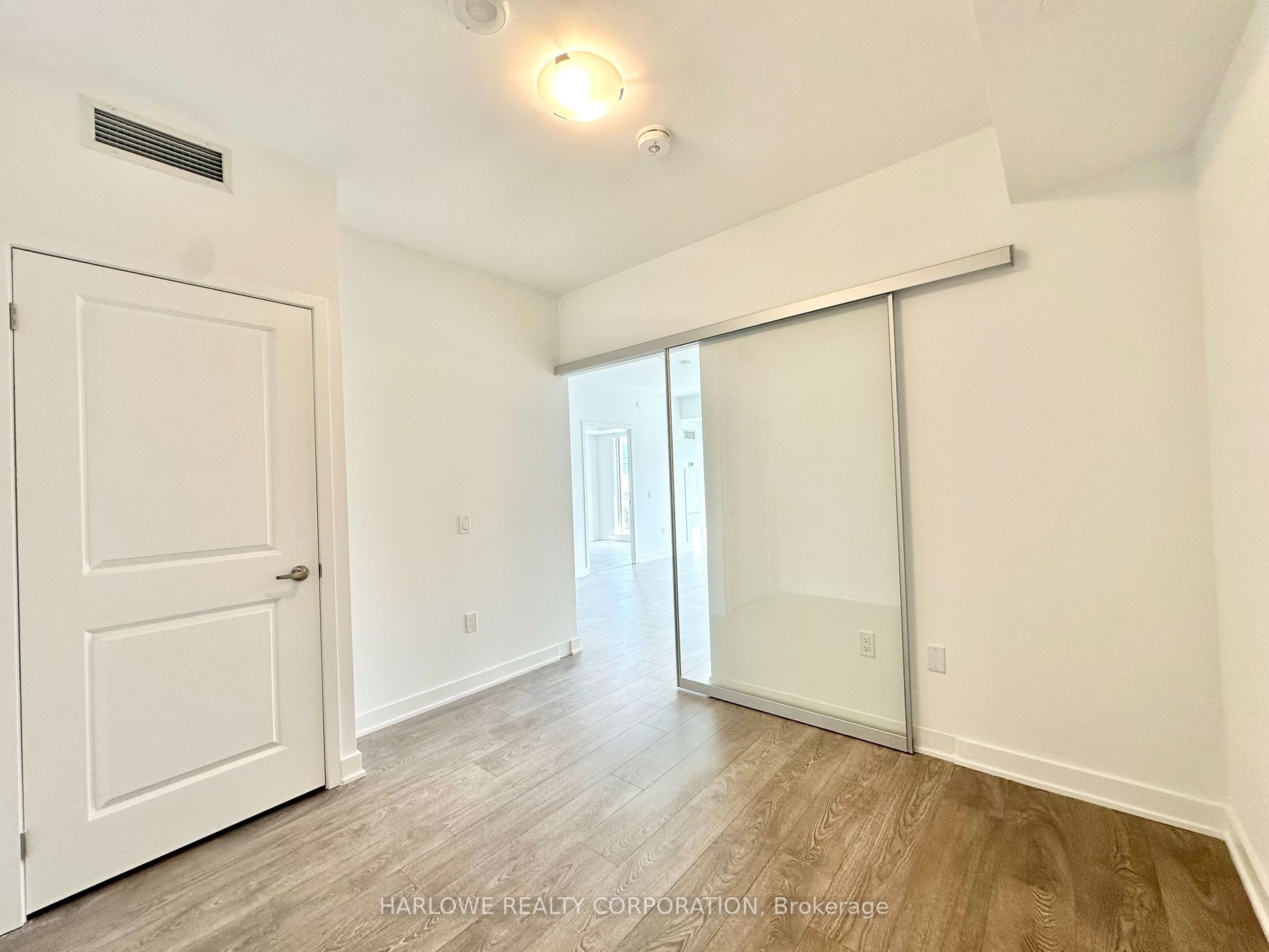 543 Richmond Street W #1008