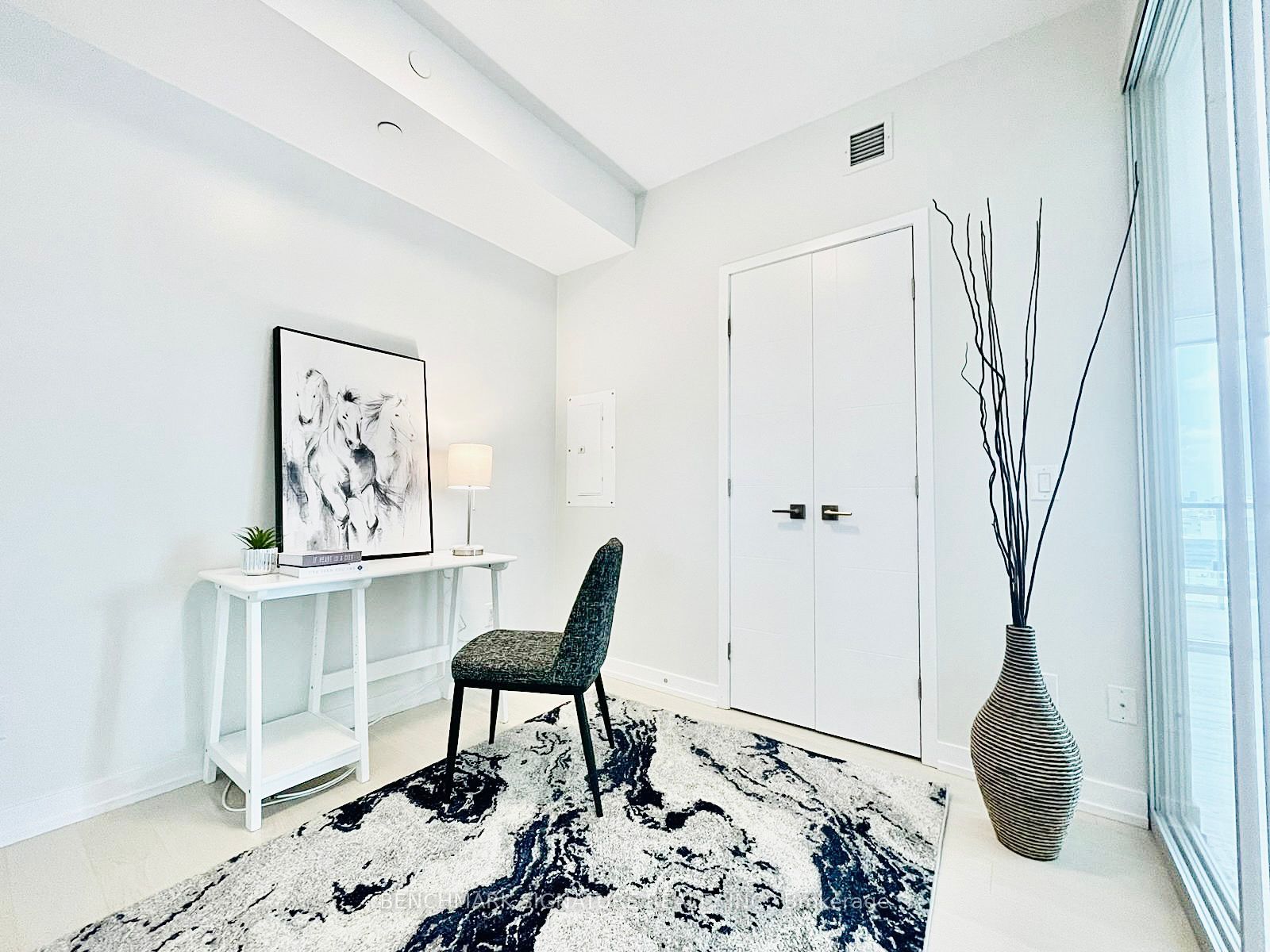 488 University Avenue #3002
